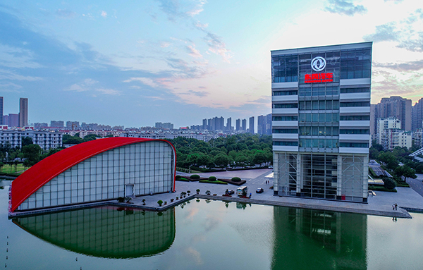 国产av影片
建设50周年重走500公里汽车长廊走进襄阳